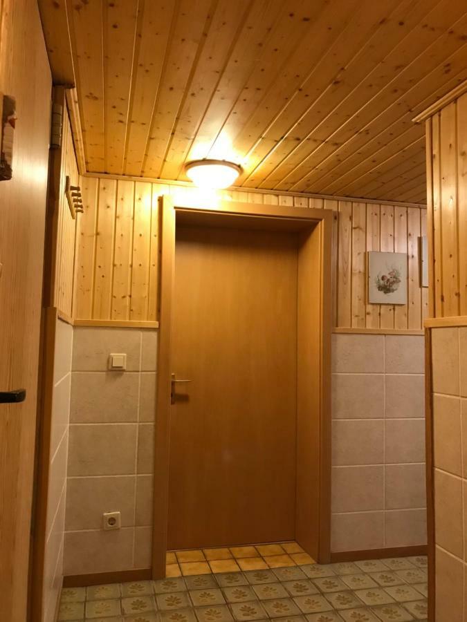 Schoenes Kellerzimmer Mit Bad Apartment Mittelangeln Exterior photo